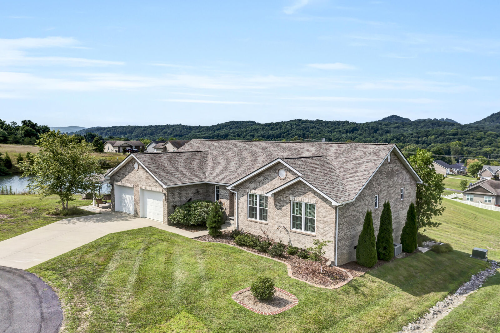 Property Photo: 23 Barren Court KY 40351