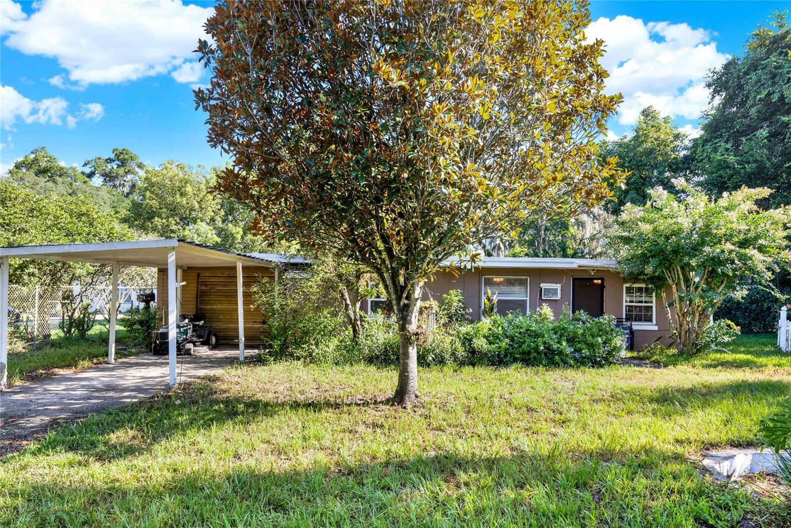 Property Photo: 20621 SE Highway 42 FL 32784
