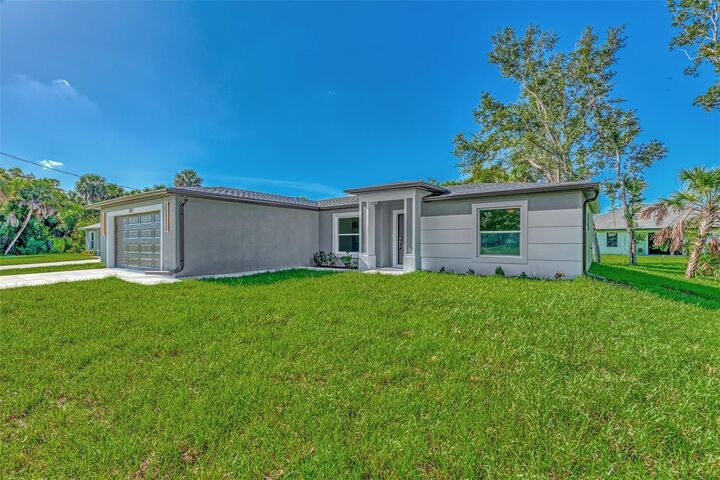 Property Photo: 3847 E Price Boulevard FL 34288