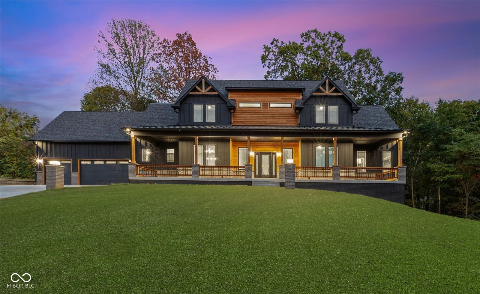 Property Photo:  2101 N Wolf Cove  IN 46151 