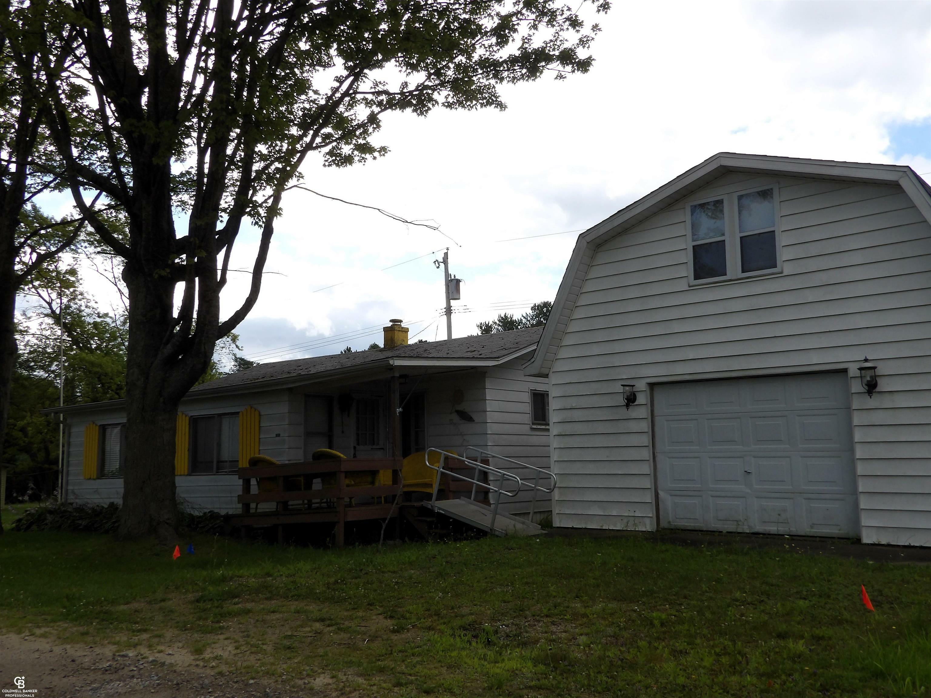 Property Photo:  7324 Kilkare Road  MI 48450 