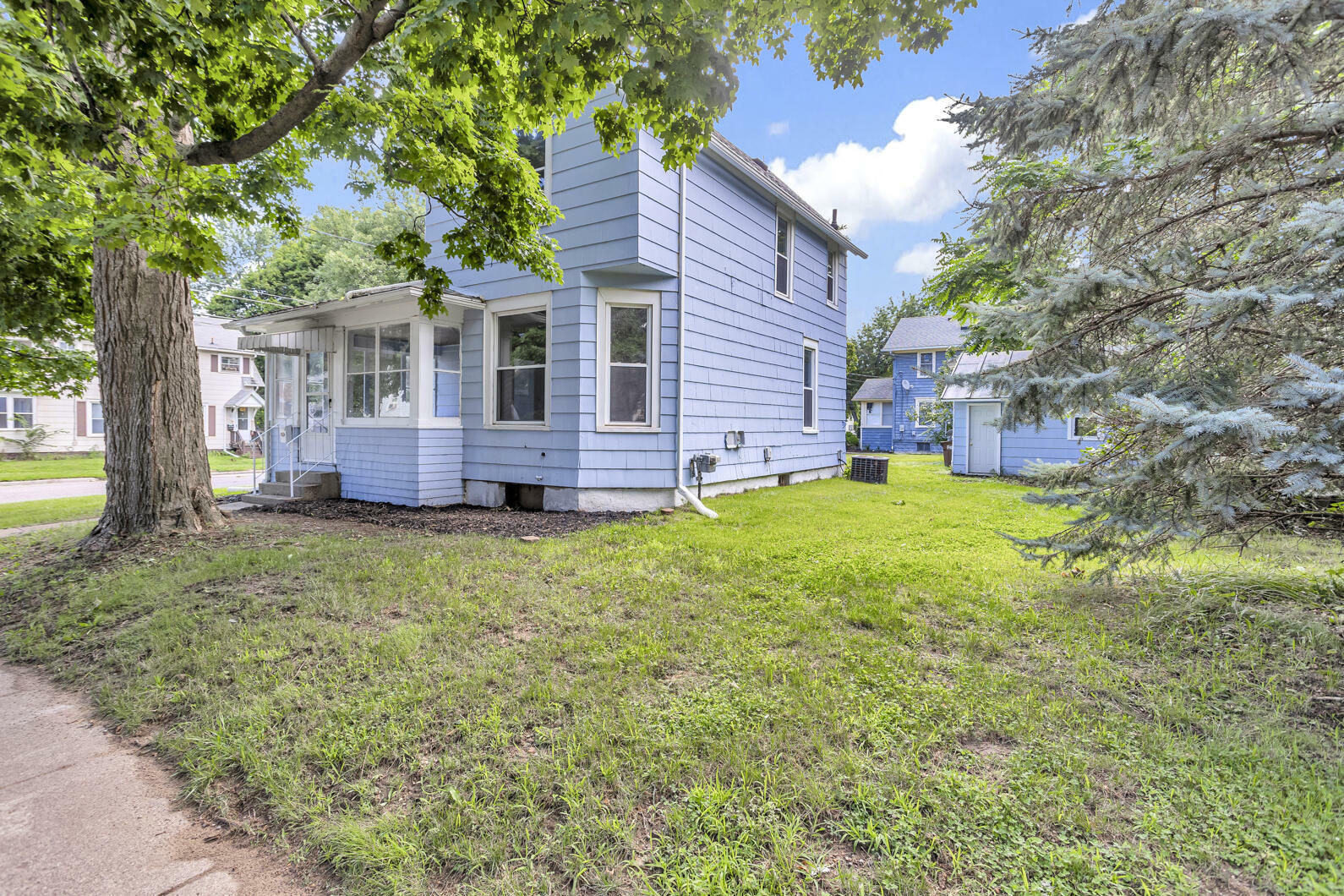 Property Photo:  435 Seymour Avenue  MI 49202 