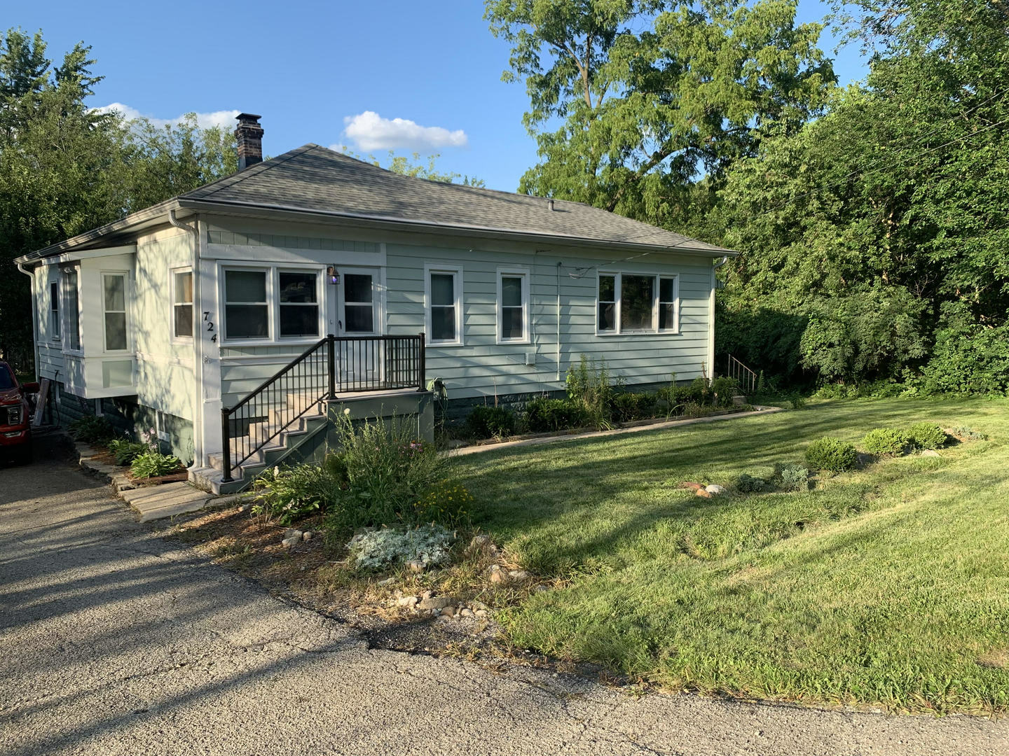 Property Photo:  22W724 Saint Charles Road  IL 60137 