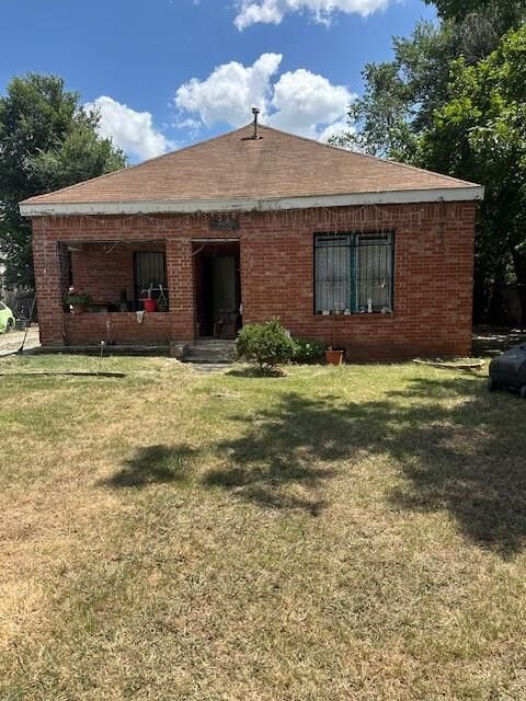 Property Photo: 1020 NW 99th Street OK 73114