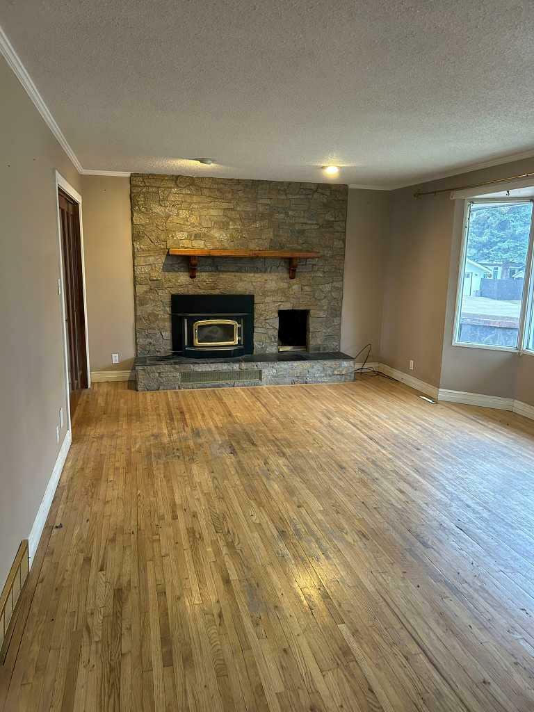 Property Photo:  63 Selkirk Boulevard  AB T4N 0G5 