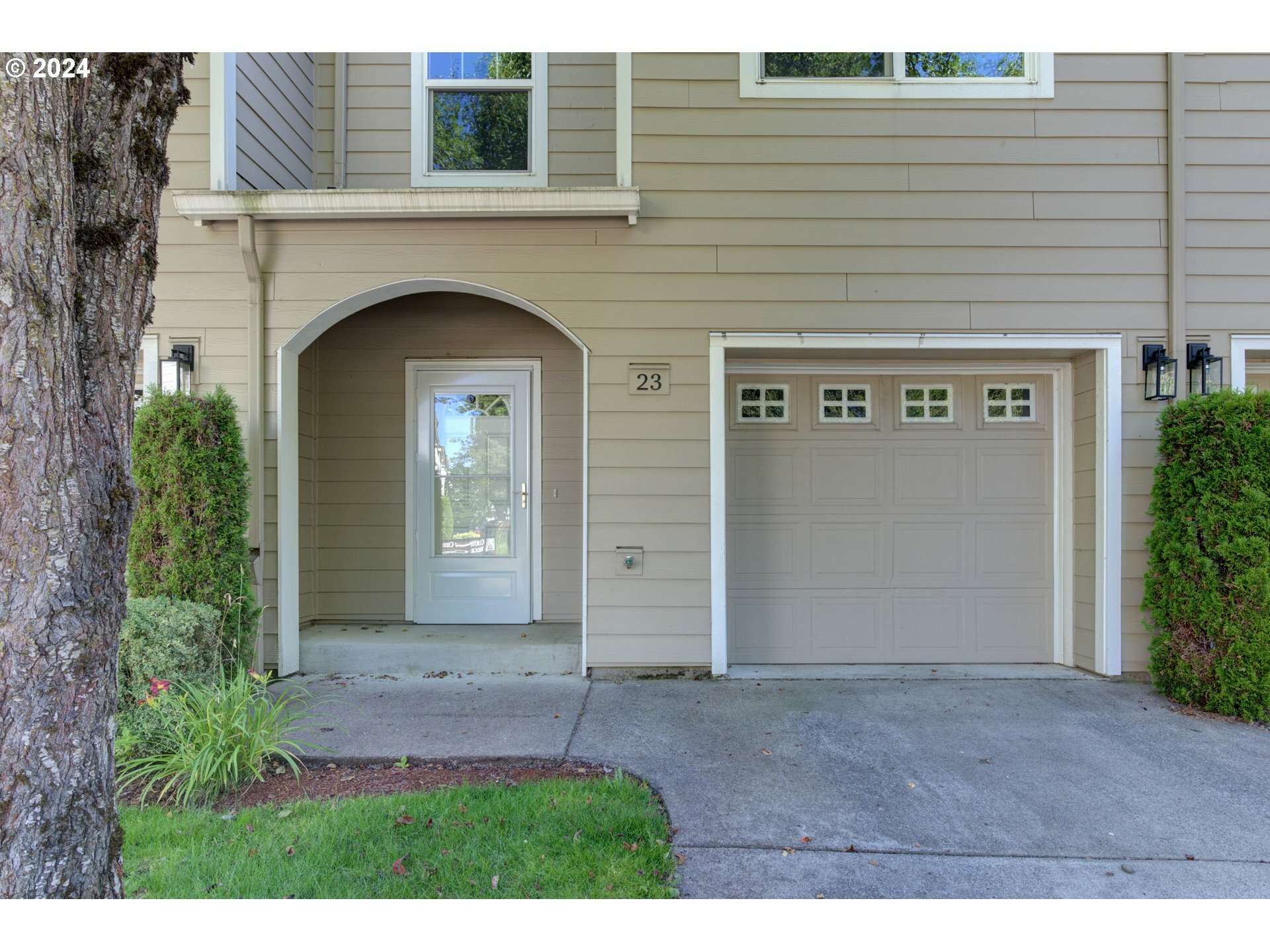 Property Photo:  10400 NE 82nd Ave 23  WA 98662 