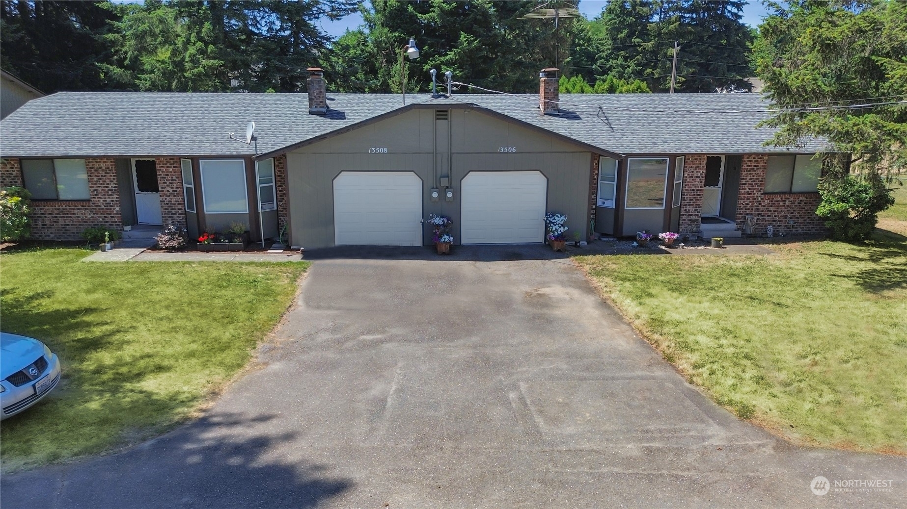 Property Photo:  13506 13508 113th Avenue E  WA 98374 