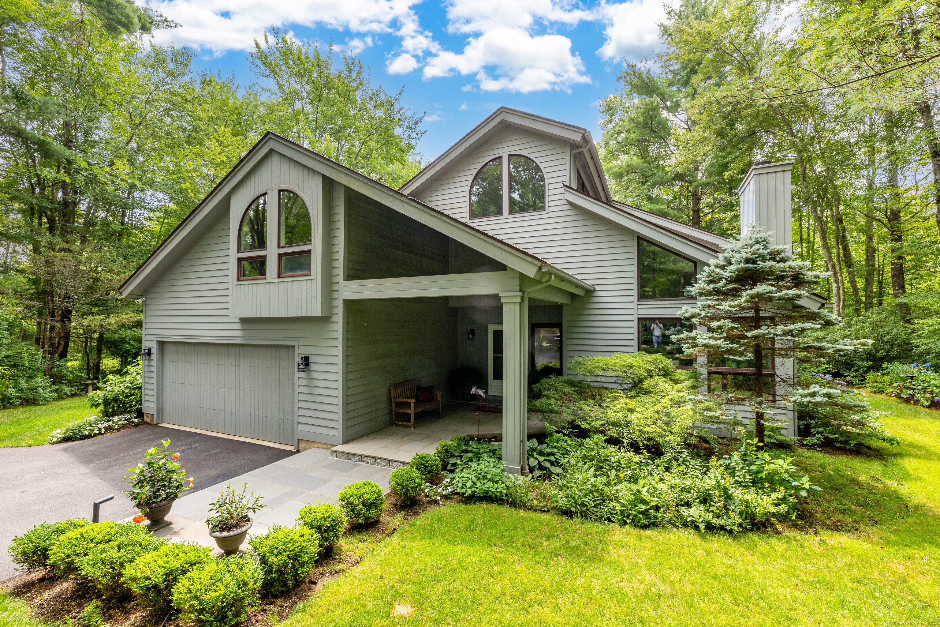 Property Photo: 17 Dresden Court West CT 06756