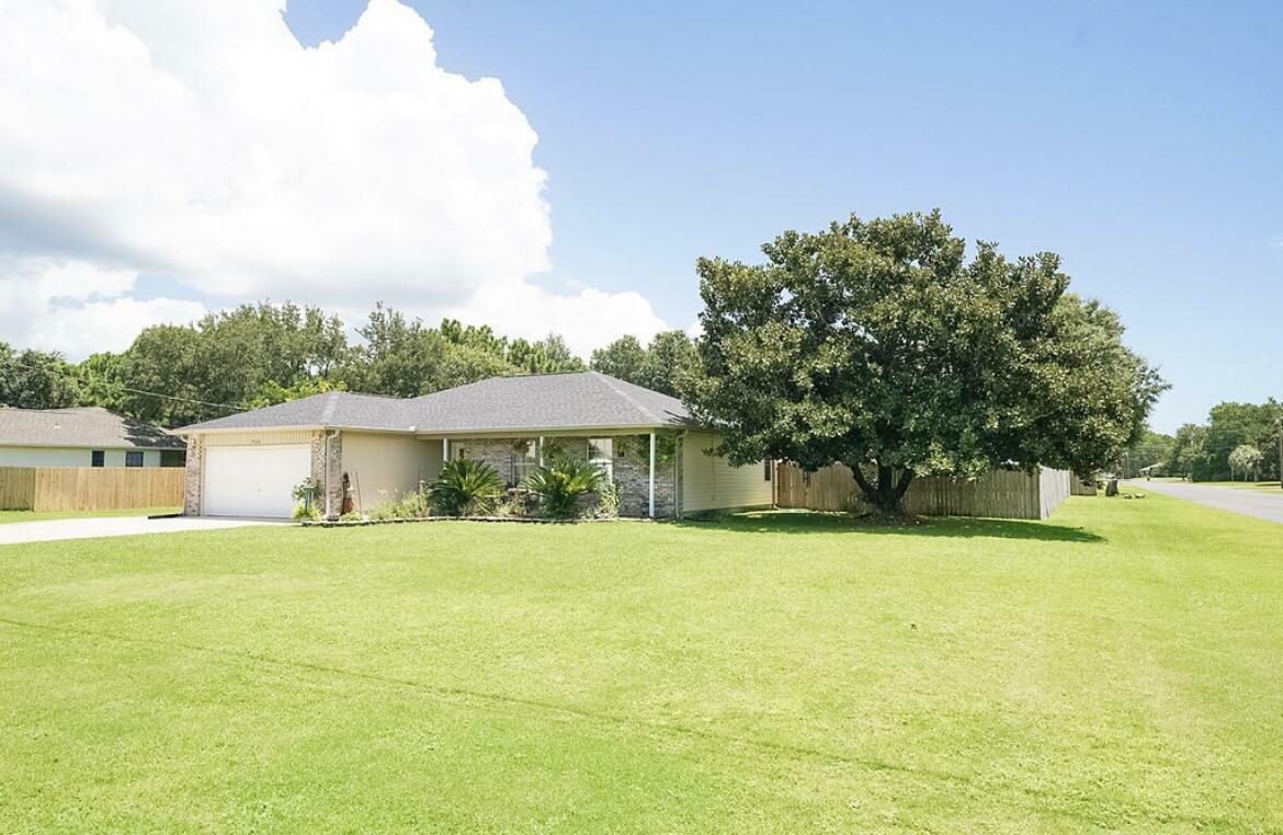 Property Photo:  1908 Seahawk Lane  FL 32566 