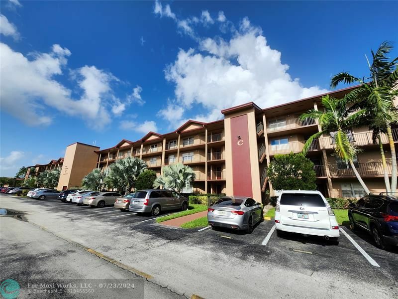 Property Photo:  100 SW 130th Ter 109    C  FL 33027 