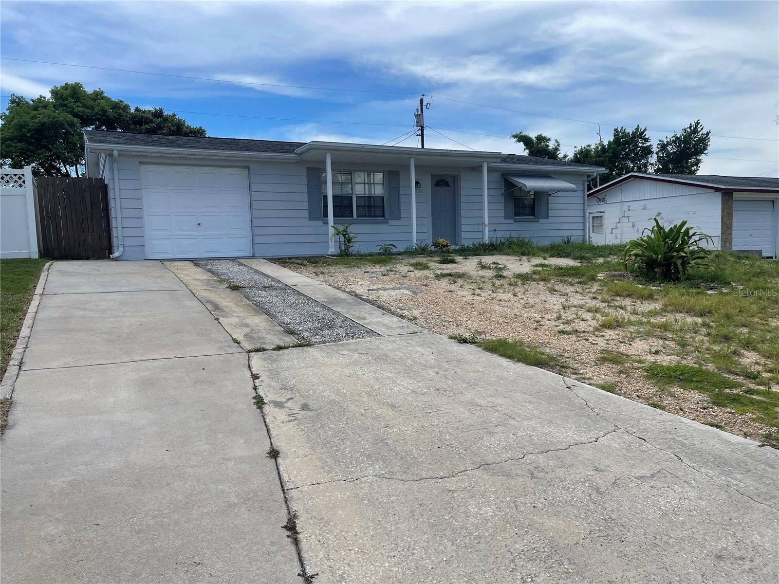 Property Photo:  3331 Rosefield Drive  FL 34691 