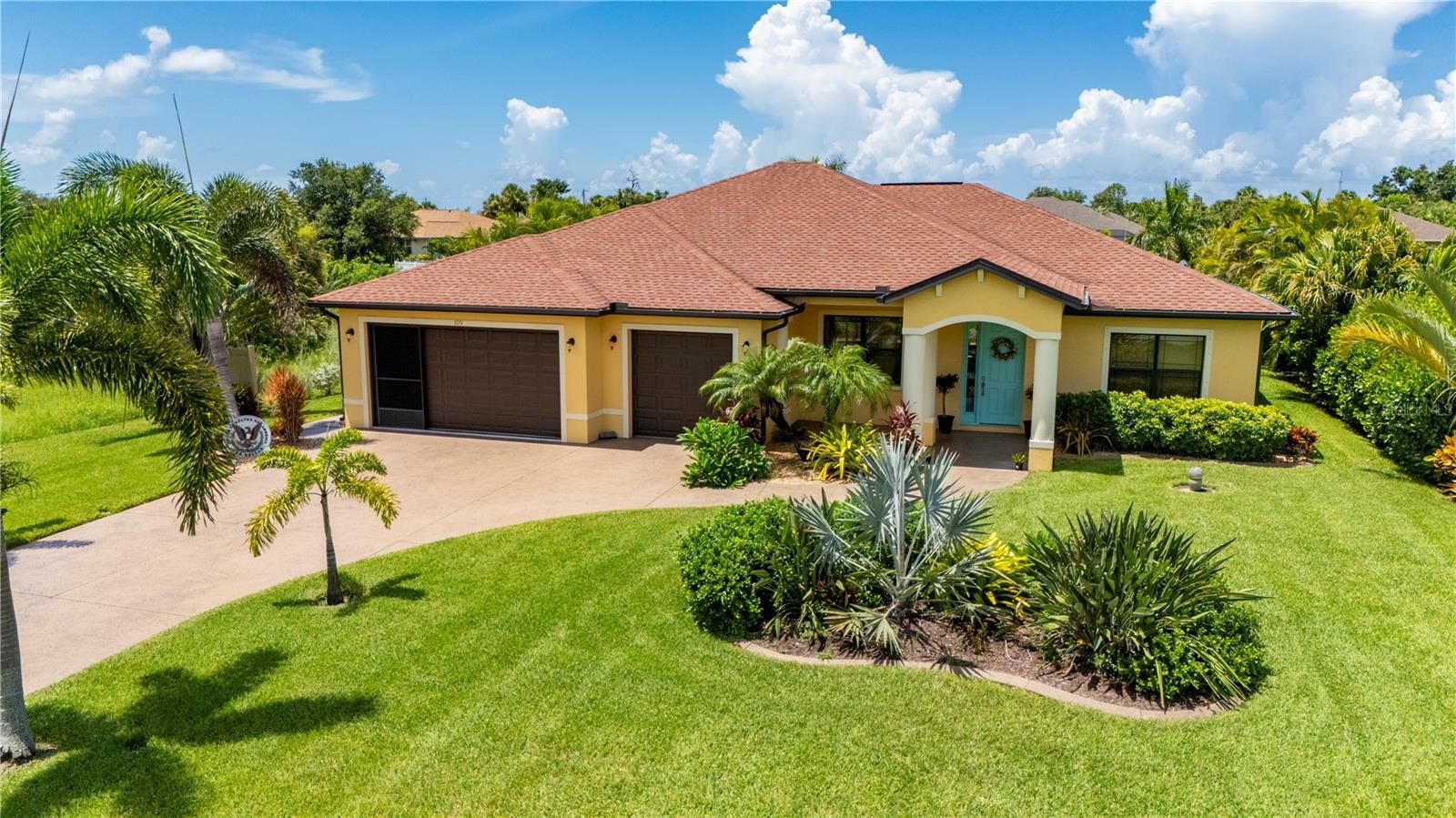 Property Photo:  109 Bonita Drive  FL 33947 