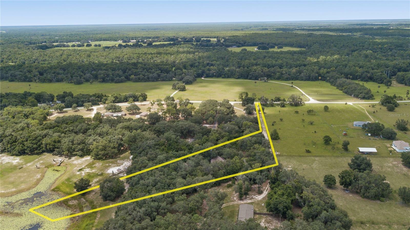 Property Photo: 9721 SE Highway 464C FL 32179