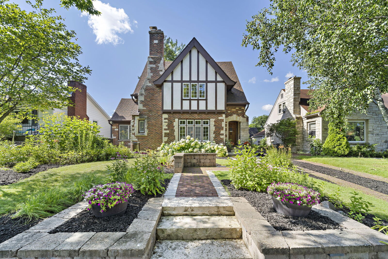 Property Photo:  325 E Newhall Ave  WI 53186 