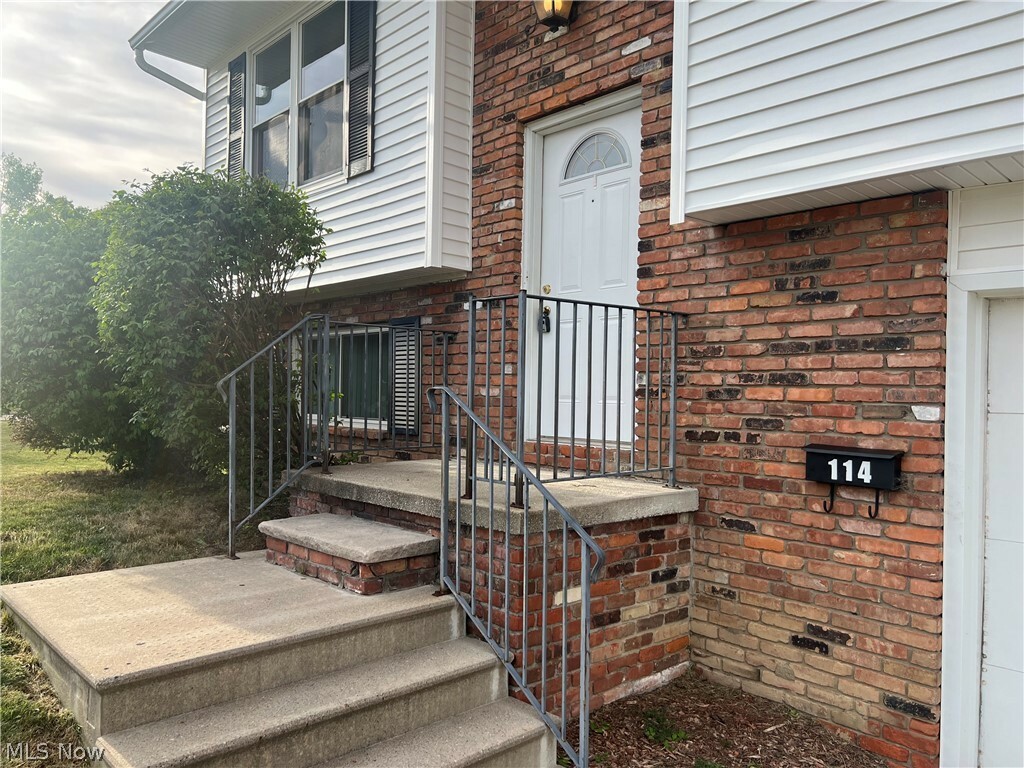 Property Photo:  114 Emerson Avenue  OH 44017 