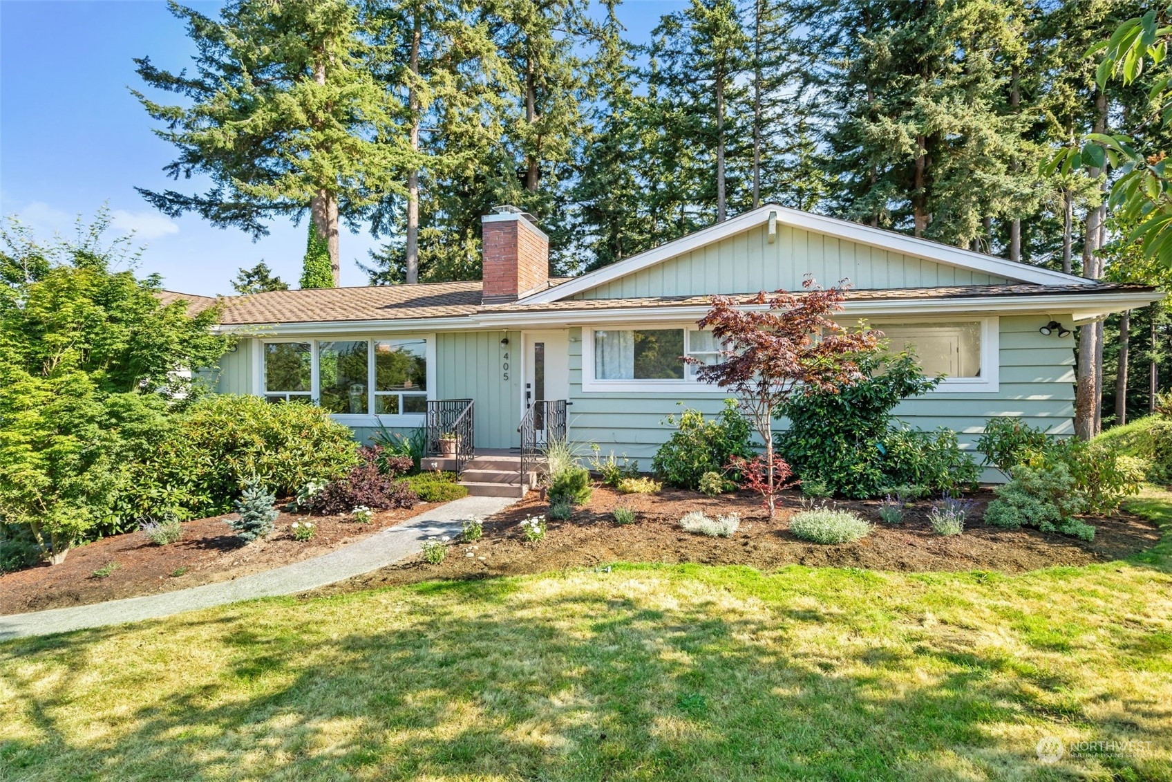 Property Photo:  405 Parkridge Road  WA 98225 