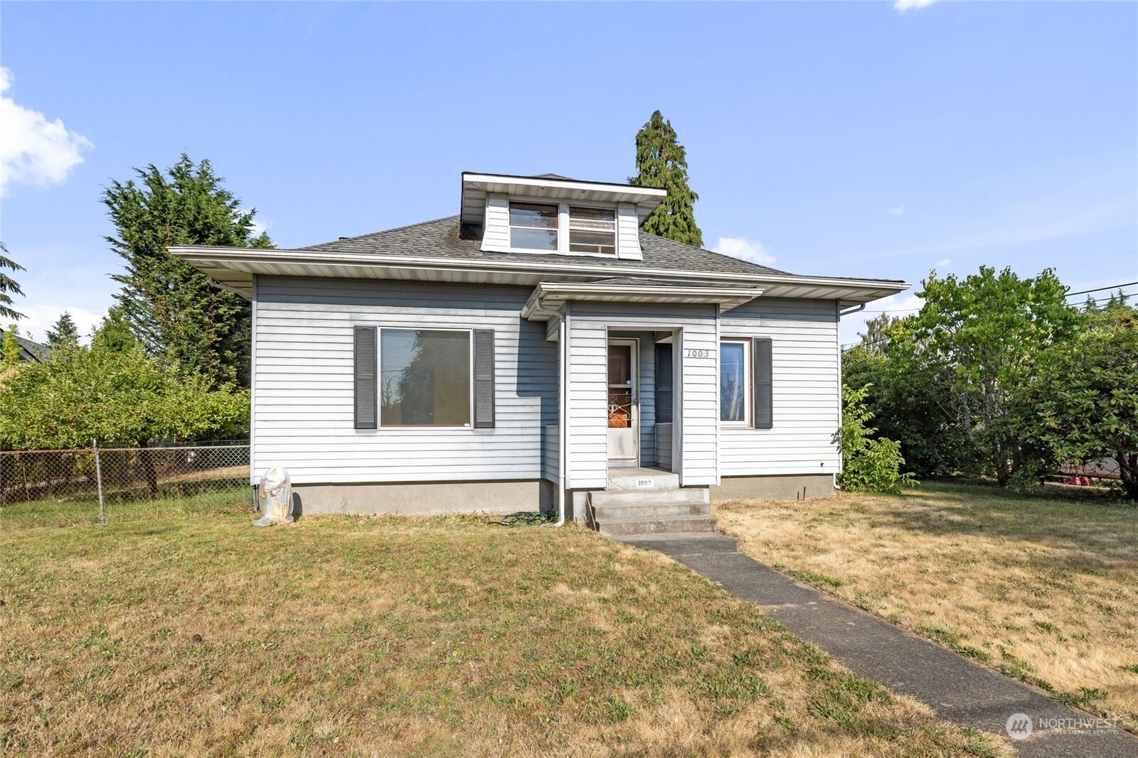 Property Photo:  1003 N Adams Street  WA 98406 