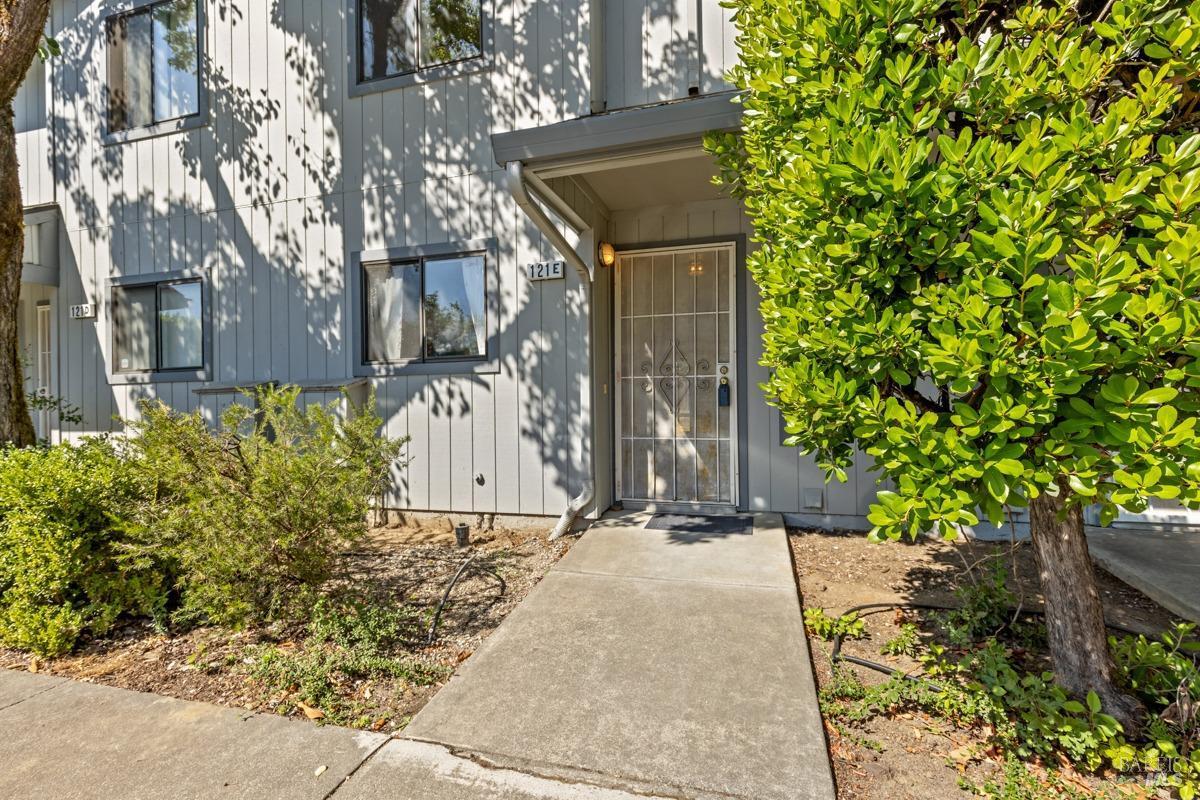 121 Elbridge Avenue  Cloverdale CA 95425 photo