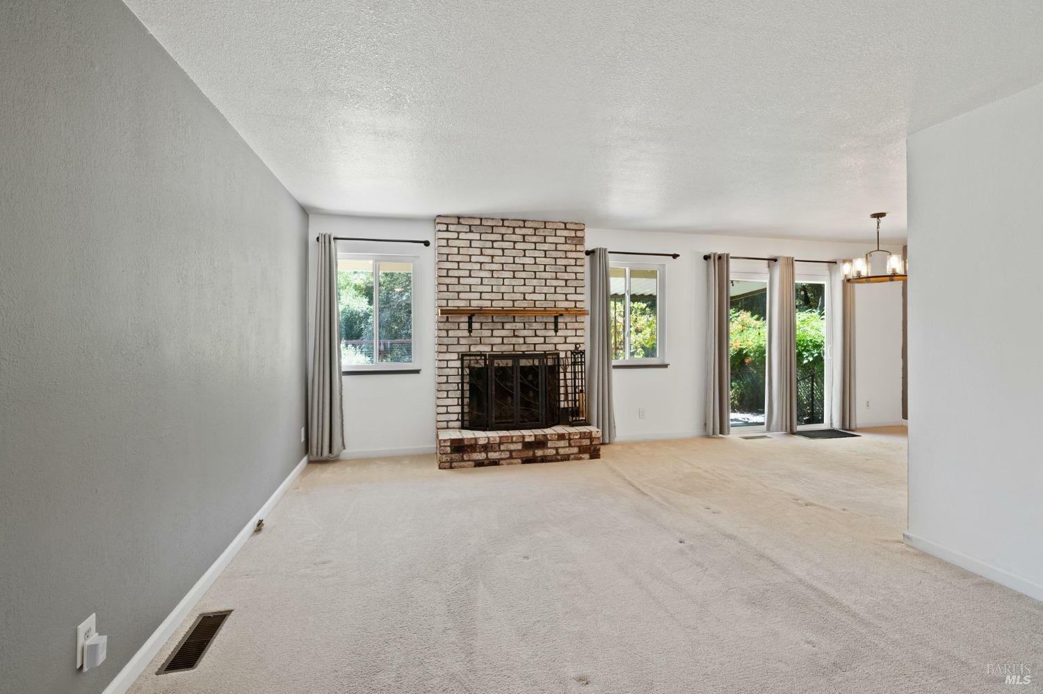 Property Photo:  511 W 2nd Street  CA 95425 