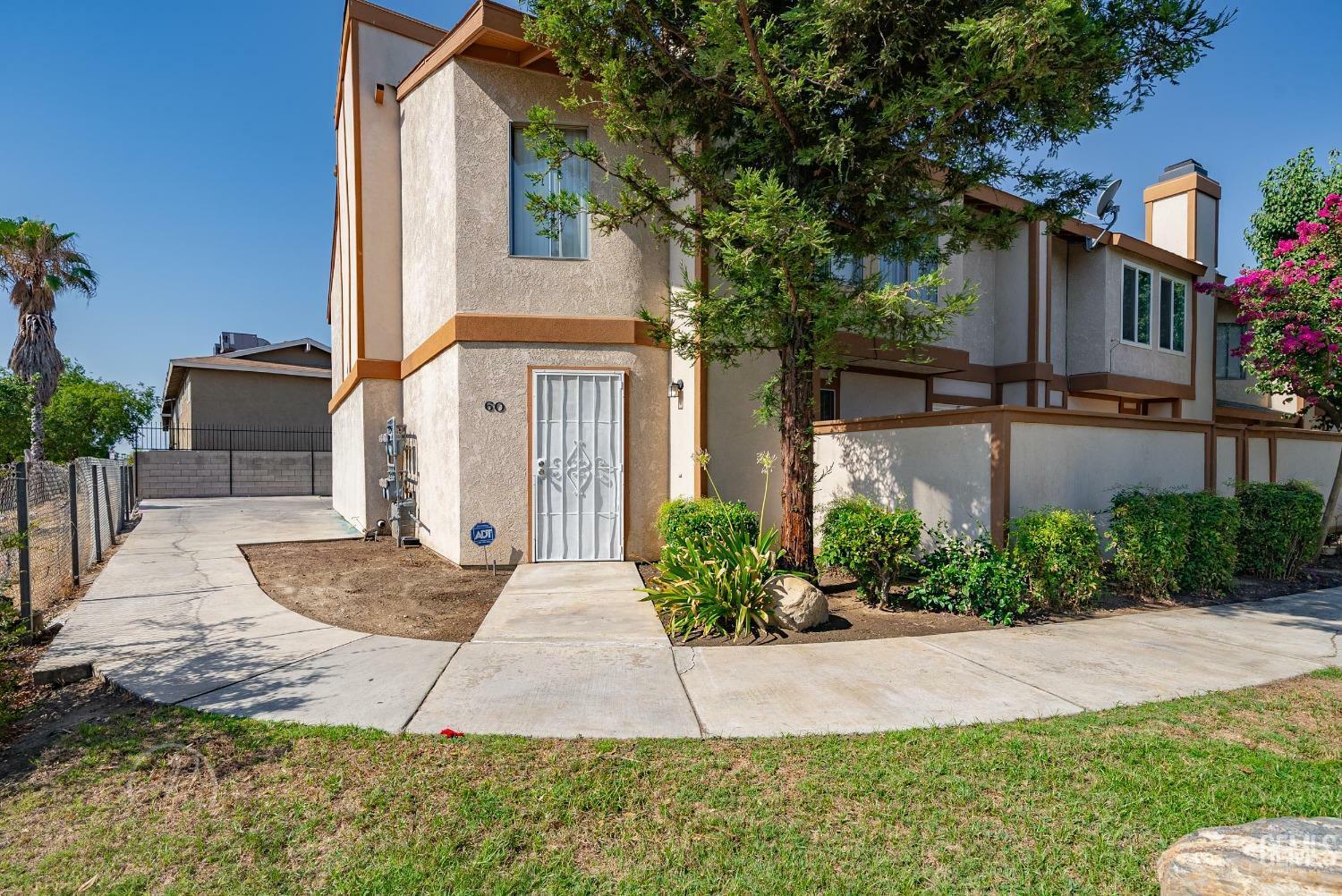 Property Photo:  2600 Chandler Court 60  CA 93309 