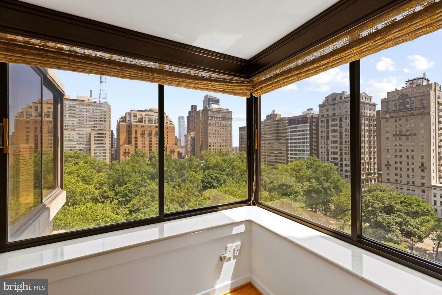 Property Photo:  202-10 W. Rittenhouse Square 1007  PA 19103 