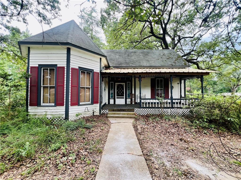 Property Photo:  306 Bellevue Street  LA 71342 