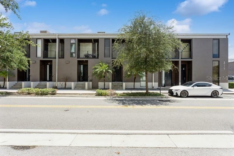 Property Photo:  217 N 12th Street 105  FL 33602 