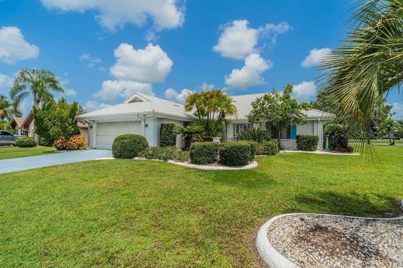 1725 Wolf Laurel Drive  Sun City Center FL 33573 photo