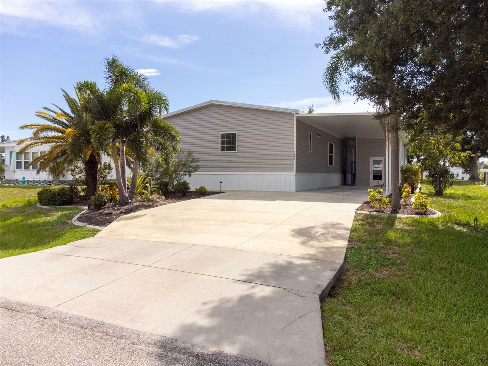 Property Photo:  1498 Sanderling Drive  FL 34224 