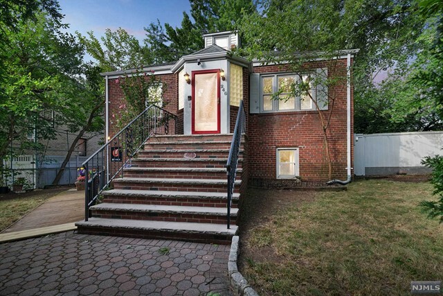 Property Photo:  246 Virginia Avenue  NJ 07024 