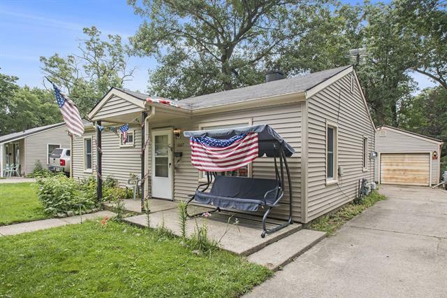 Property Photo:  1867 Lewis Drive  MI 49120 