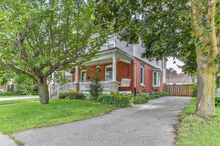 Property Photo:  308 Broadway St  ON N4G 3S1 