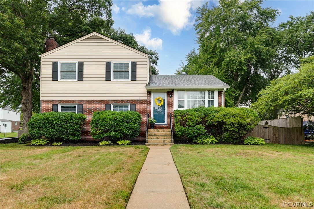 Property Photo:  9401 Wyndhurst Drive  VA 23229 