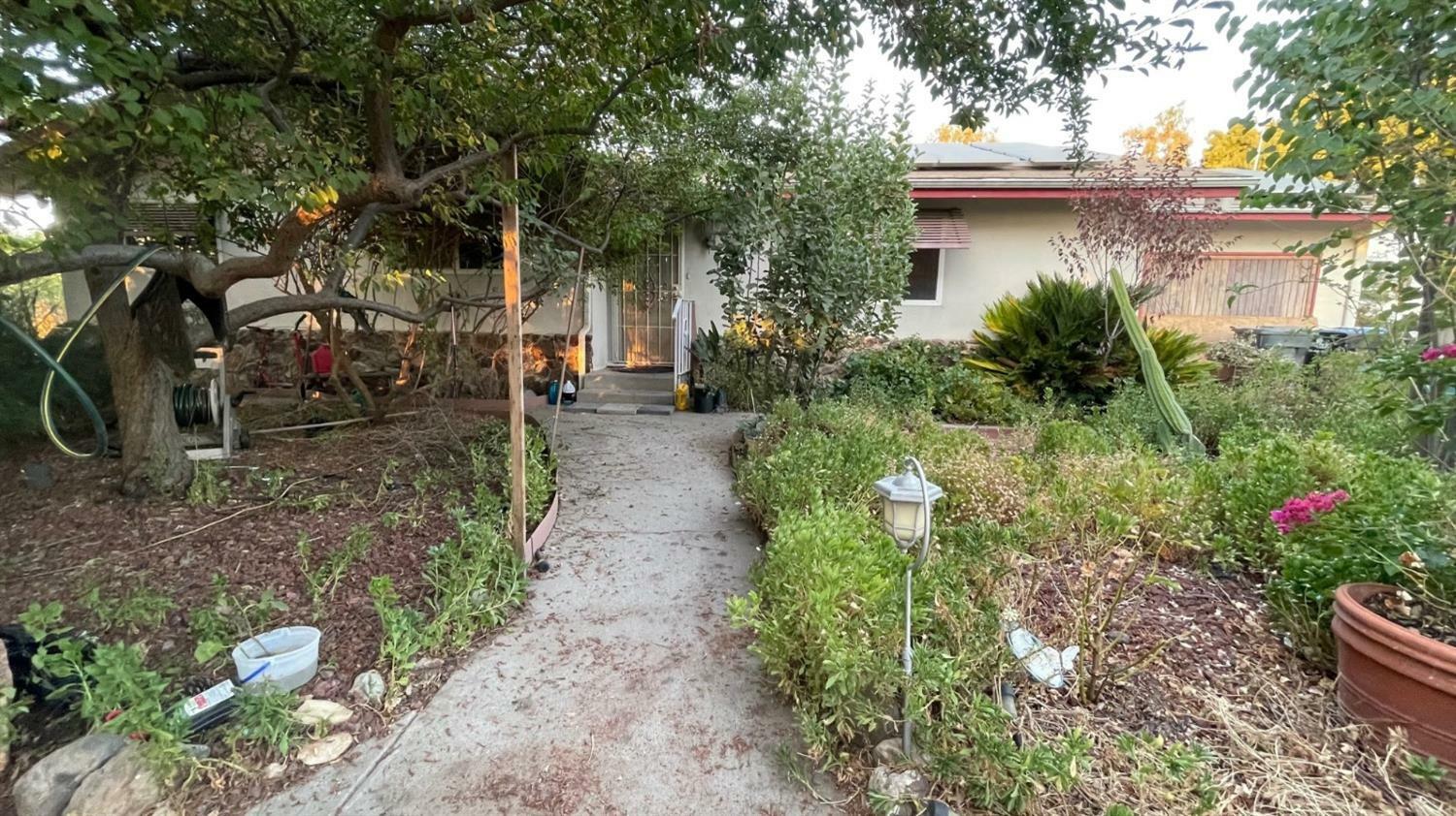 Property Photo:  23557 Road 14  CA 93610 