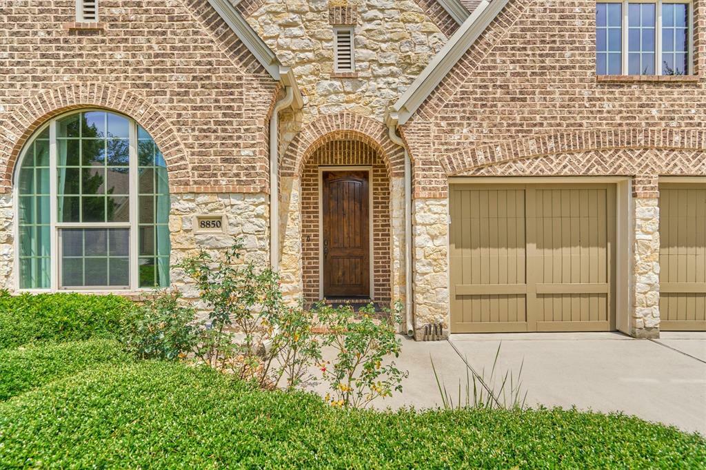 Property Photo:  8850 Van Allen Drive  TX 77381 