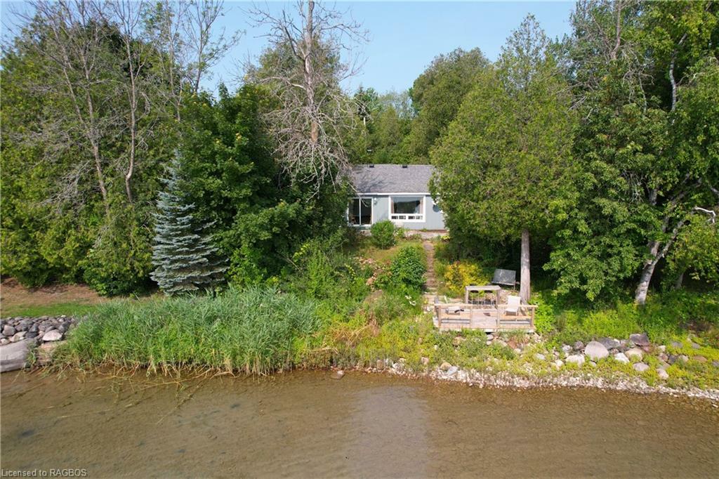 Photo de la propriété:  339601 Presqu'Ile Road  ON N4K 5N4 