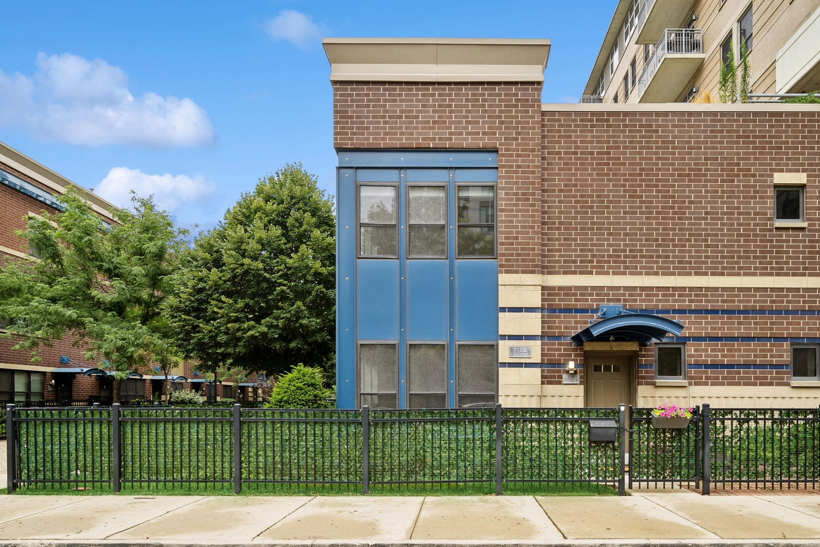 Property Photo:  1158 N Cleveland Avenue 1  IL 60610 