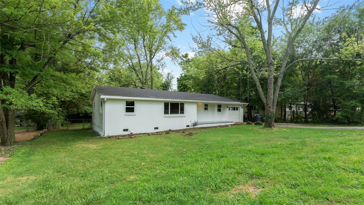 Property Photo:  2135 Lawson Street  AR 72703 