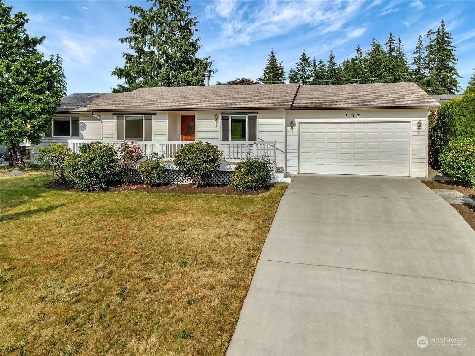 Property Photo:  302 Camaloch Drive  WA 98282 