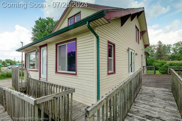 Property Photo:  911 Sumpter Road  MI 48111 