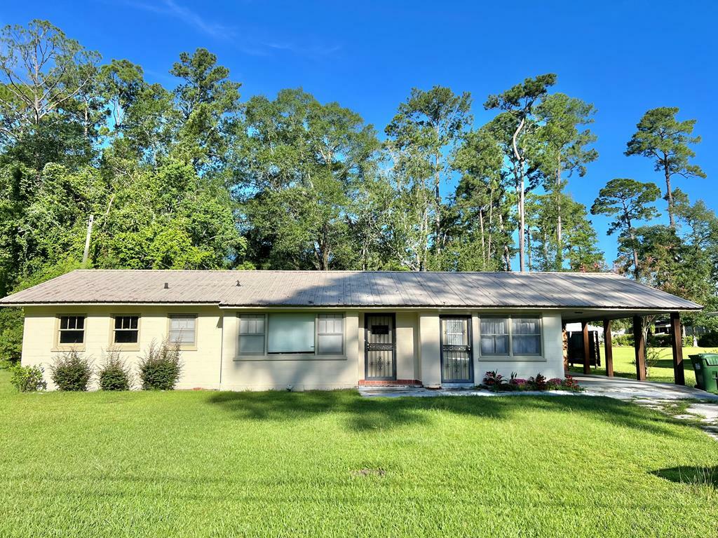 Property Photo:  203 Lake Drive  GA 31643 