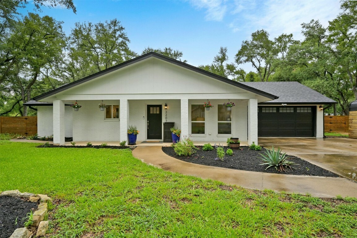 Property Photo:  3207 Sanaloma Drive  TX 78628 