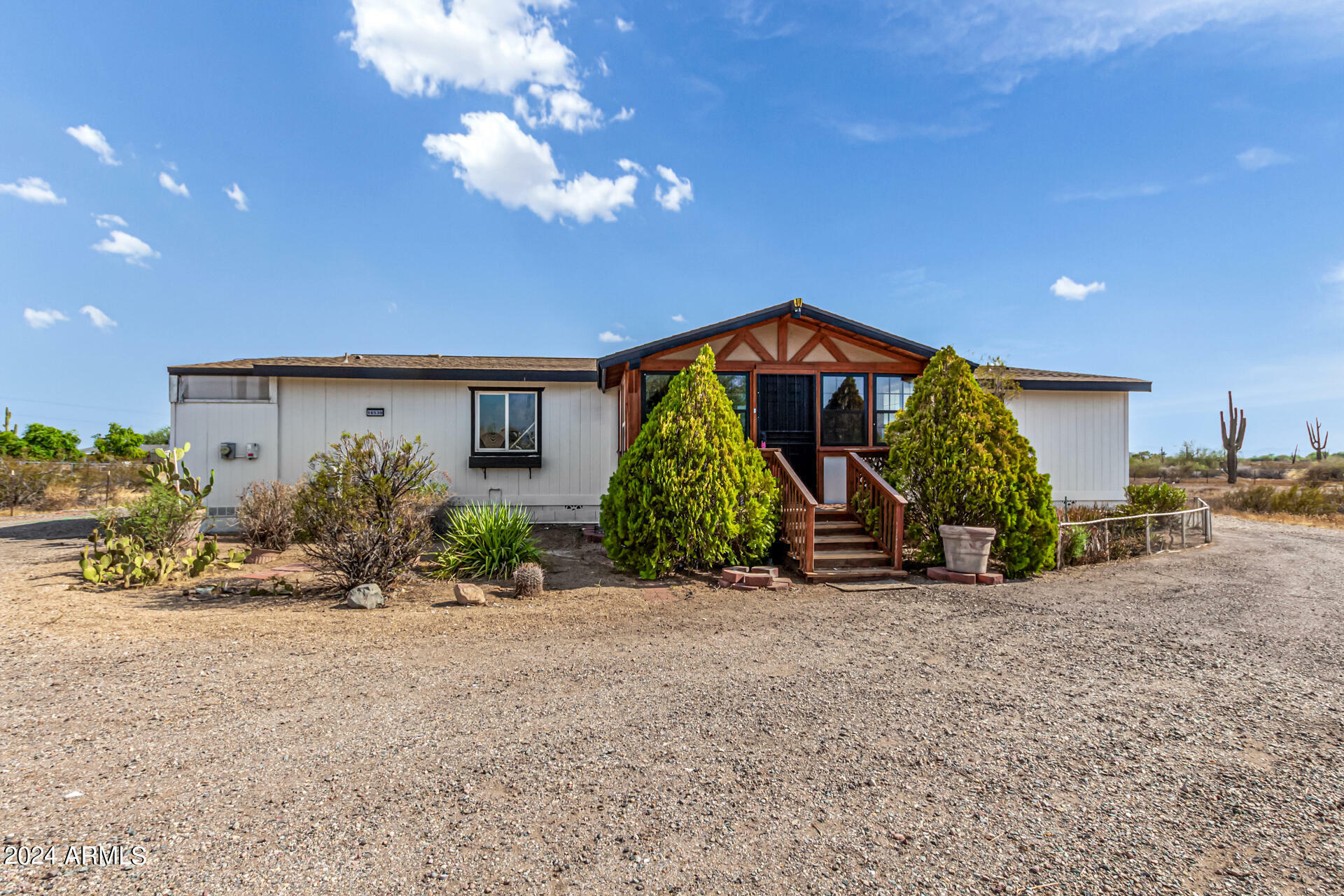 Property Photo: 16539 W Quail Run Road AZ 85387