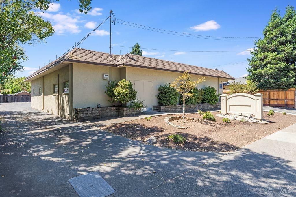 Property Photo:  615 5th Street  CA 95476 