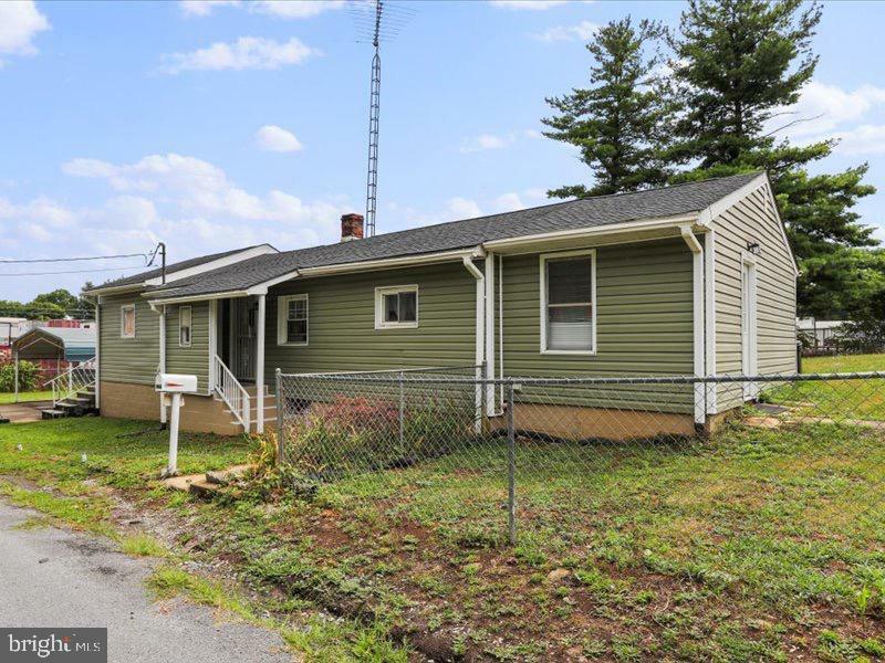 Property Photo:  1002 Texas Street  WV 25401 