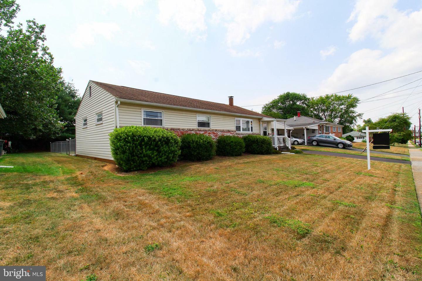 Property Photo:  87 Kensington Drive  PA 17011 