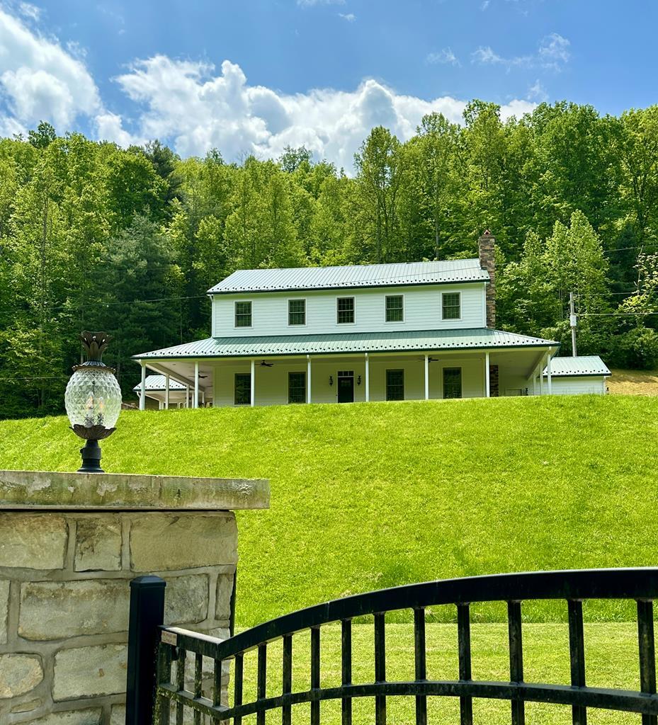Property Photo: 503 Stapleton Branch KY 41219