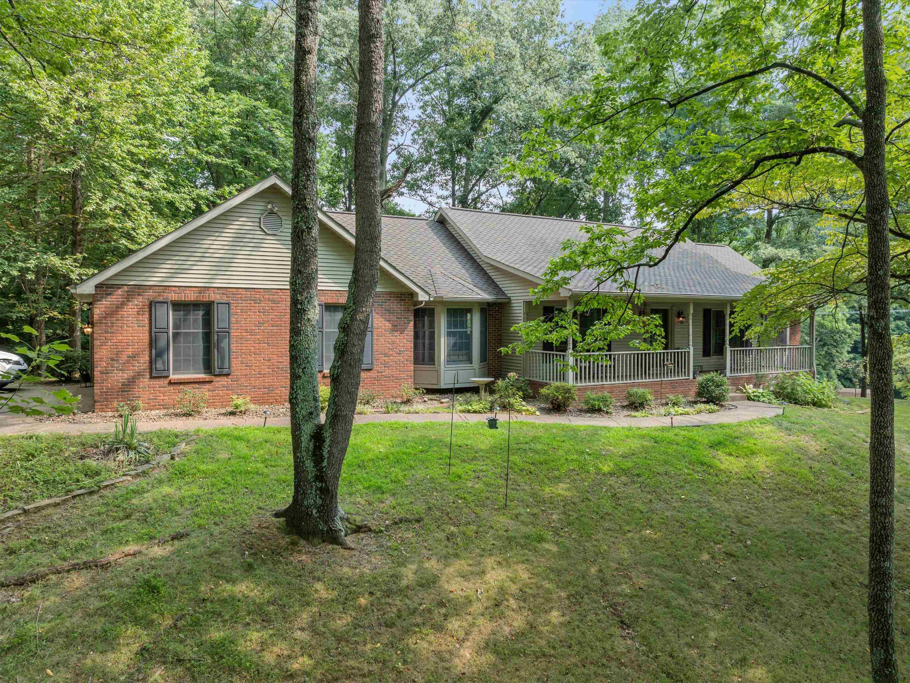 5300 Timberlane Dr.  Henderson KY 42420 photo