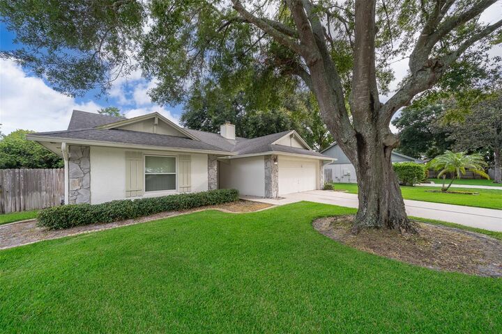 Property Photo: 1015 Ohanlon Court FL 32765