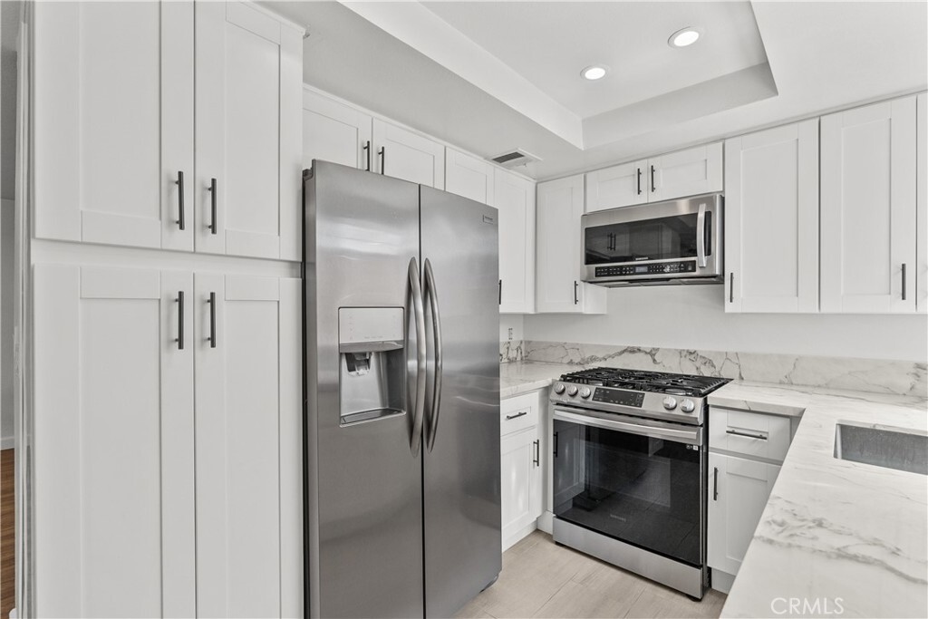 Property Photo: 19861 Sandpiper Place 109 CA 91321